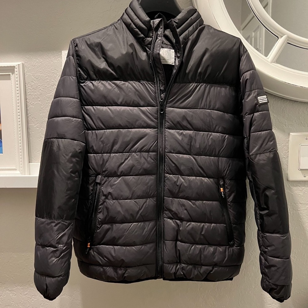 Zara Boy’s youth Black PufferJacket sz:11-12
Lightweight ~stylish